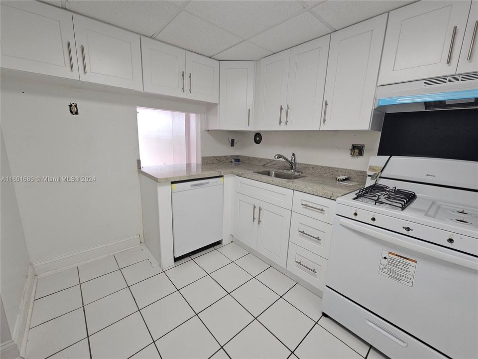 Recently Rented: $1,750 (1 beds, 1 baths, 840 Square Feet)