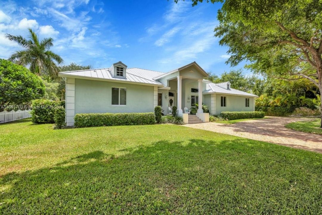 For Sale: $3,400,000 (5 beds, 3 baths, 3605 Square Feet)