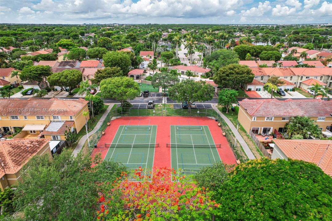 For Sale: $625,000 (3 beds, 2 baths, 1794 Square Feet)