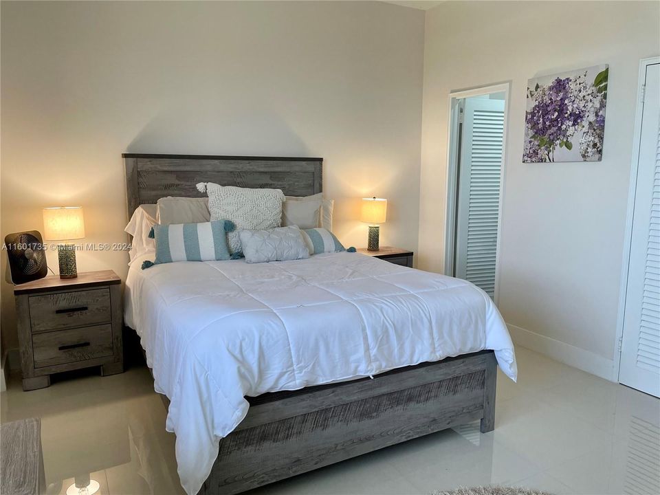 Recientemente alquilado: $3,850 (1 camas, 2 baños, 1008 Pies cuadrados)