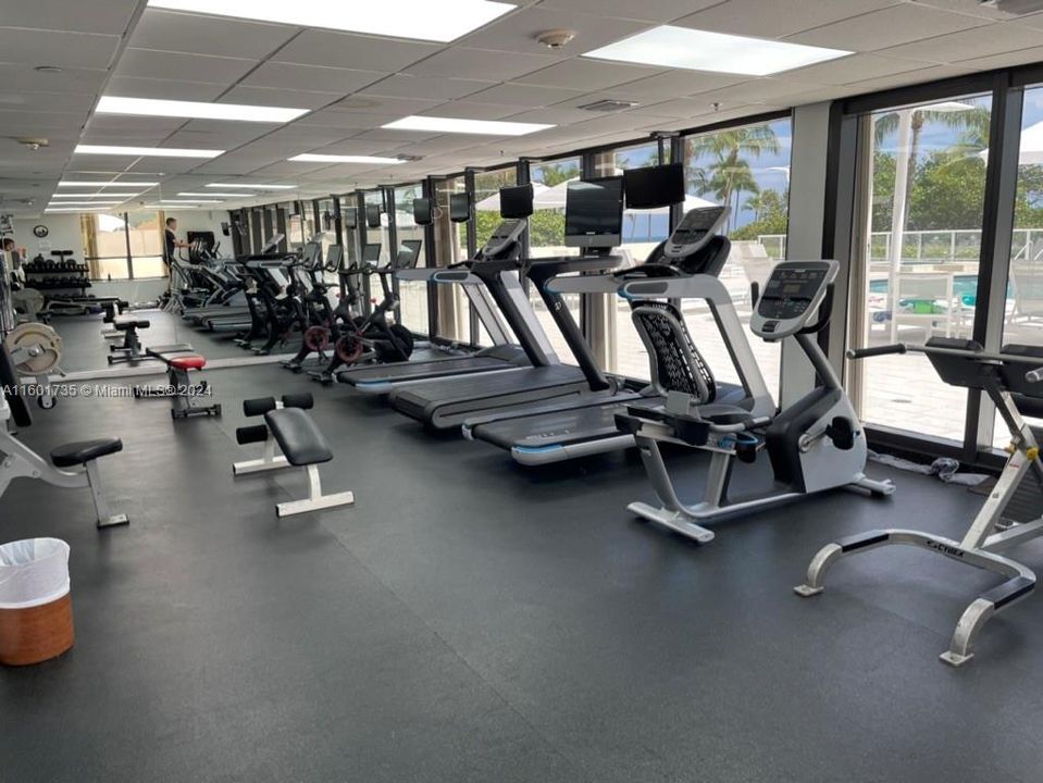 Recientemente alquilado: $3,850 (1 camas, 2 baños, 1008 Pies cuadrados)