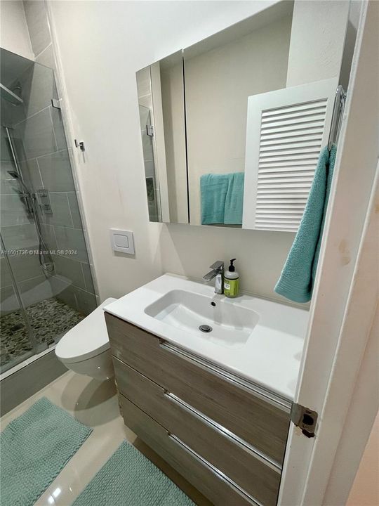 Recientemente alquilado: $3,850 (1 camas, 2 baños, 1008 Pies cuadrados)