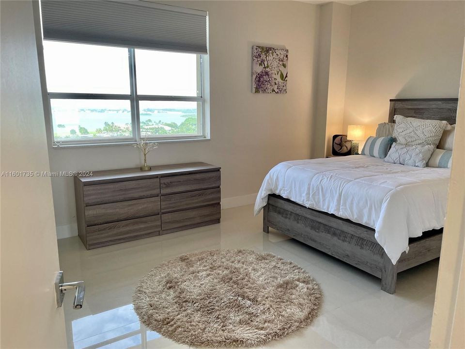 Recientemente alquilado: $3,850 (1 camas, 2 baños, 1008 Pies cuadrados)