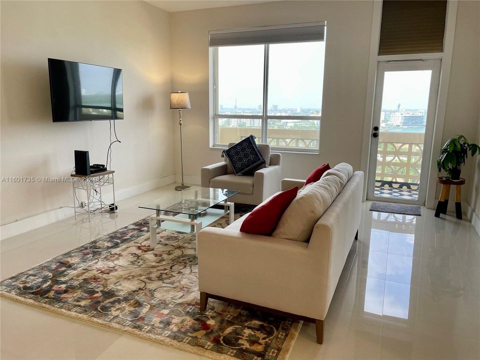 Recientemente alquilado: $3,850 (1 camas, 2 baños, 1008 Pies cuadrados)