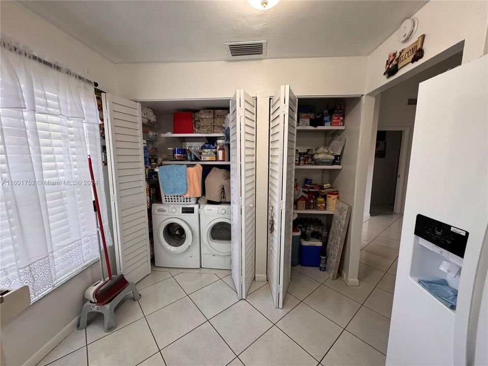 En Venta: $395,000 (2 camas, 2 baños, 1290 Pies cuadrados)