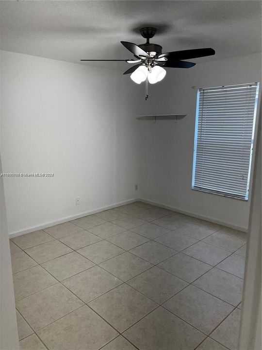 For Rent: $2,800 (3 beds, 1 baths, 1874 Square Feet)