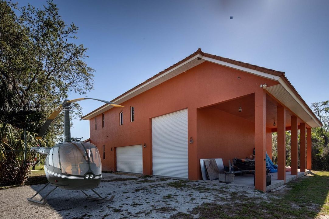 Guest house garage side