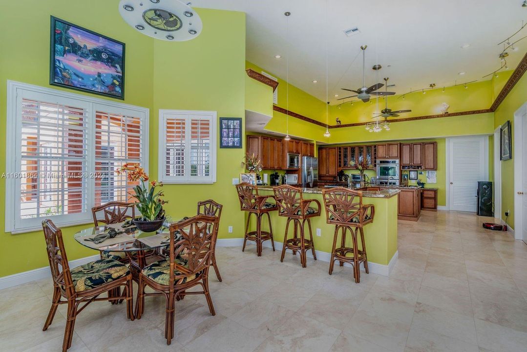 Breakfast nook kitchen bar