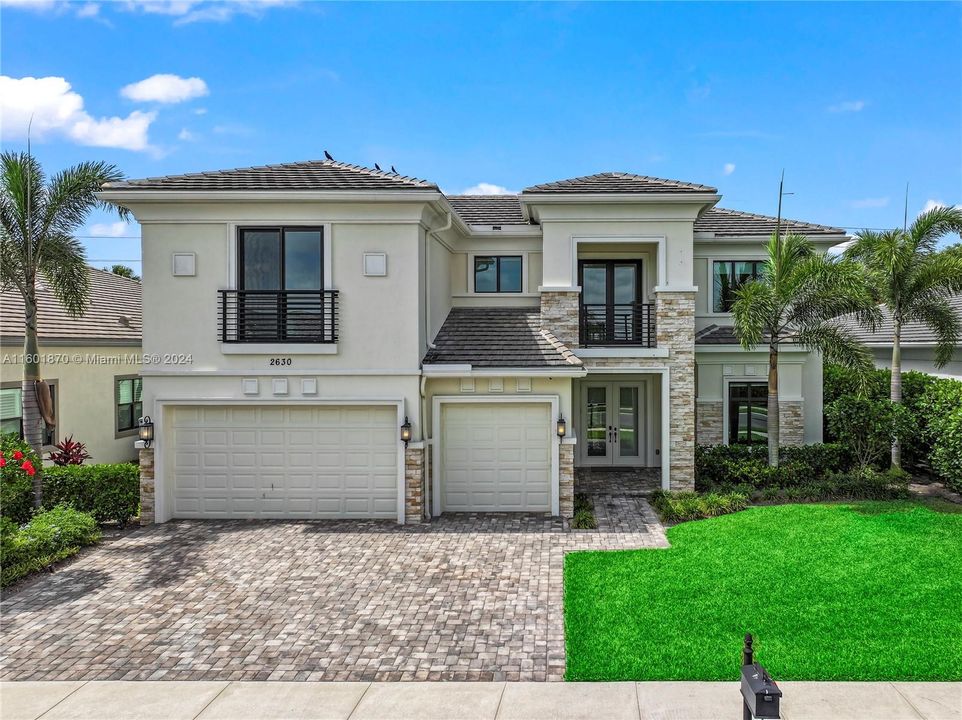 For Sale: $3,295,000 (5 beds, 5 baths, 4632 Square Feet)