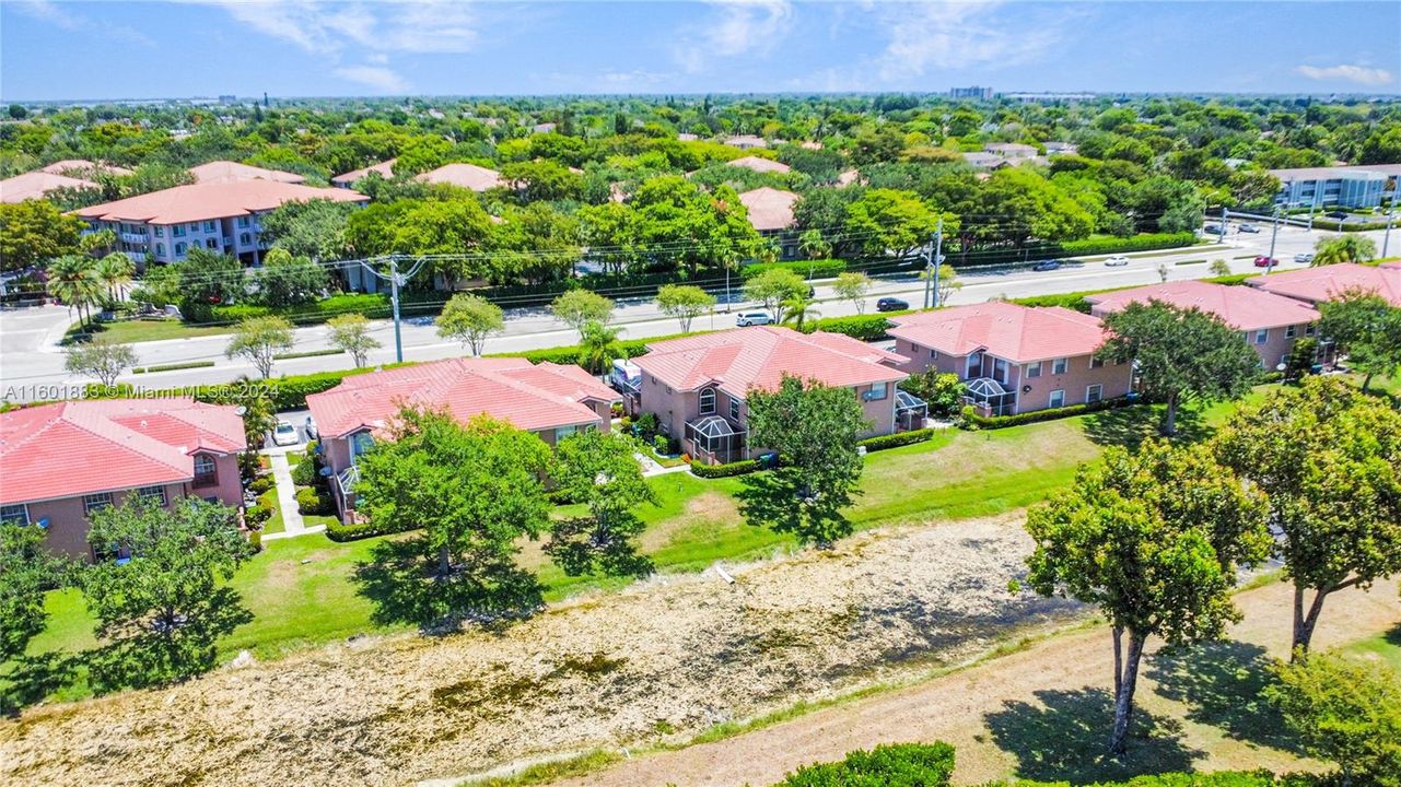 Active With Contract: $430,000 (3 beds, 2 baths, 1522 Square Feet)