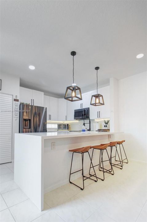 Active With Contract: $430,000 (3 beds, 2 baths, 1522 Square Feet)