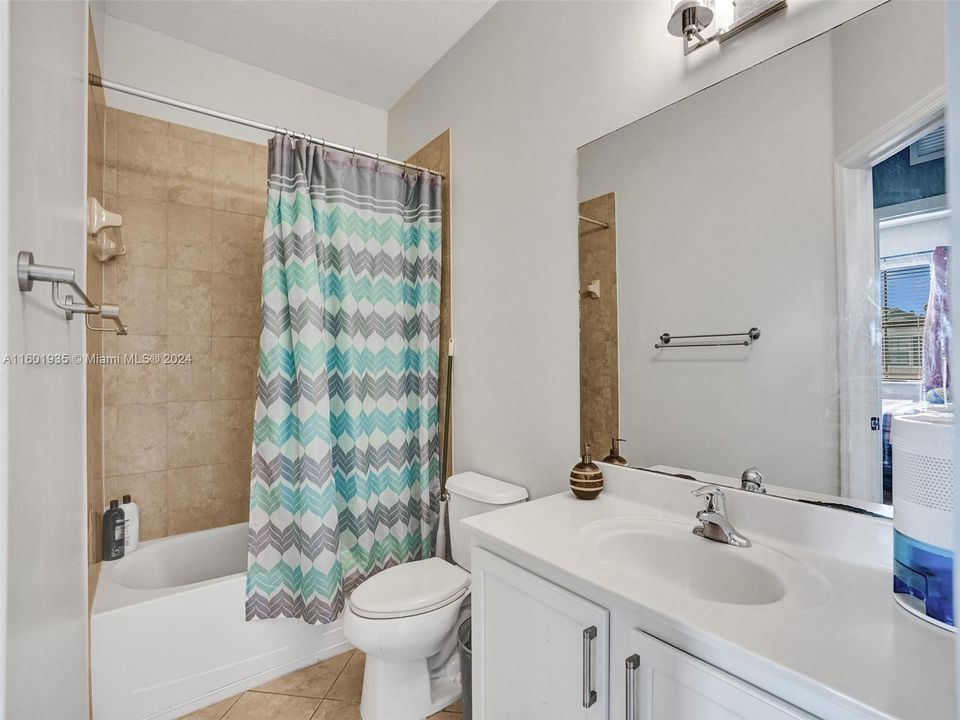 Active With Contract: $470,000 (4 beds, 2 baths, 1868 Square Feet)