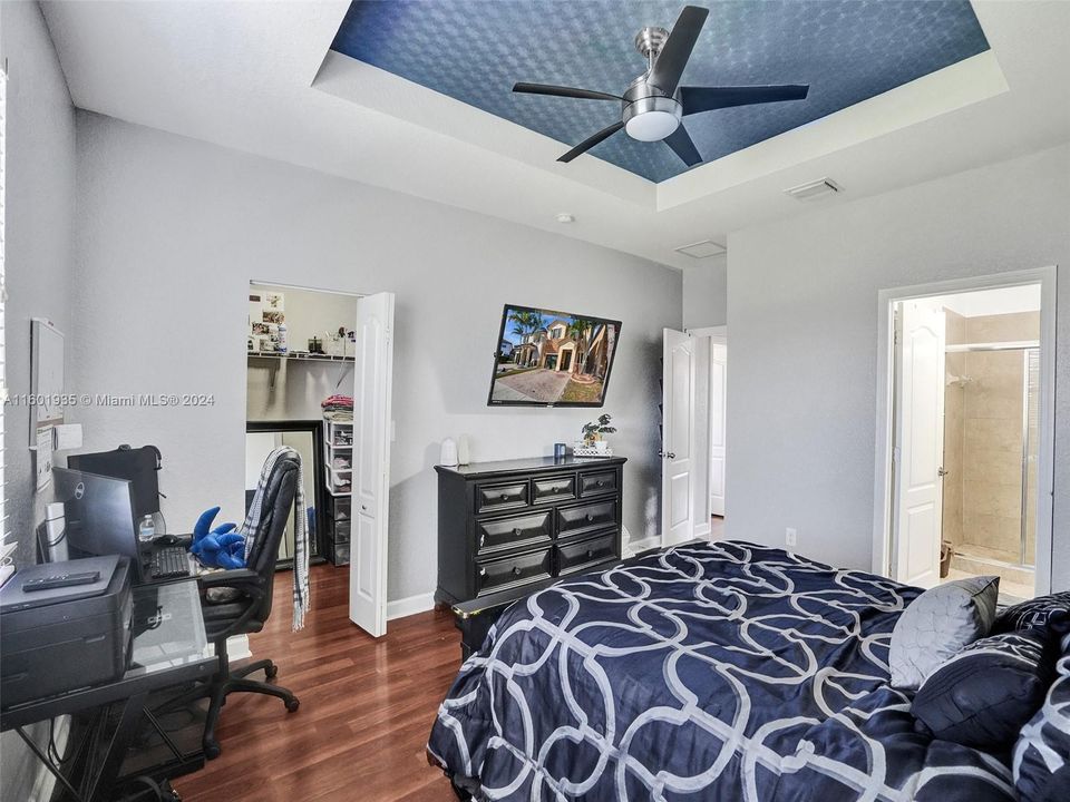 Active With Contract: $470,000 (4 beds, 2 baths, 1868 Square Feet)