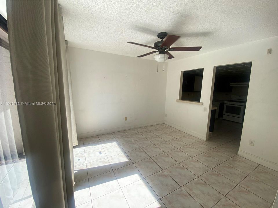For Sale: $370,000 (2 beds, 2 baths, 1310 Square Feet)