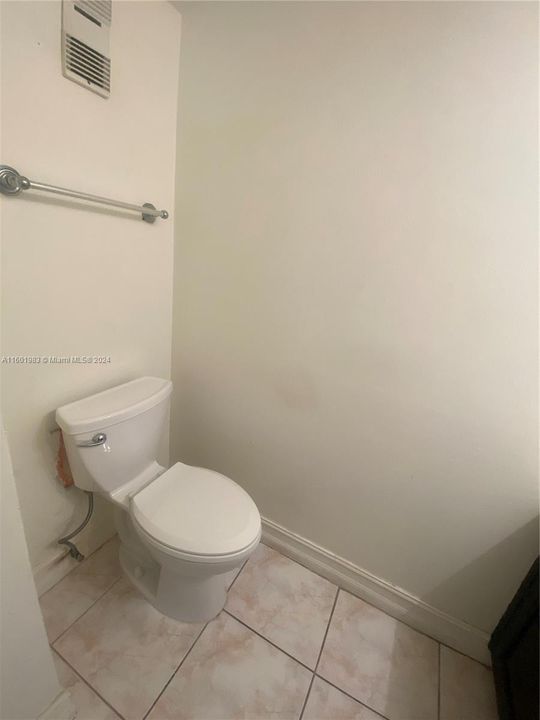 1/2 bath (downstairs)