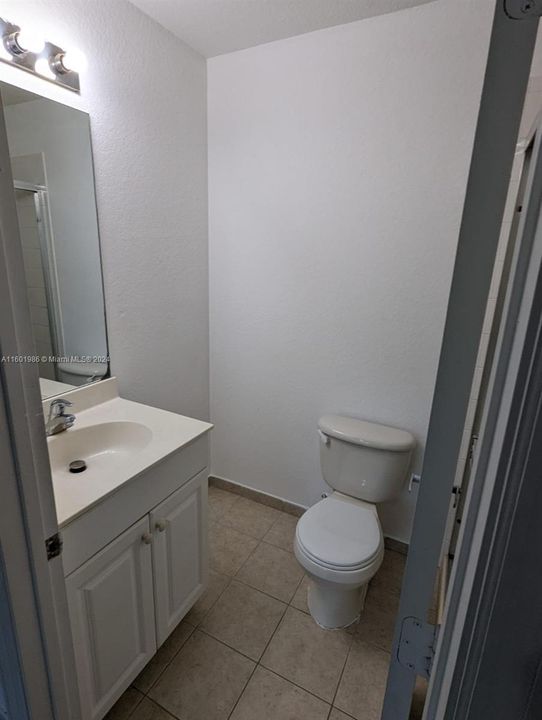 For Rent: $2,500 (3 beds, 2 baths, 1318 Square Feet)