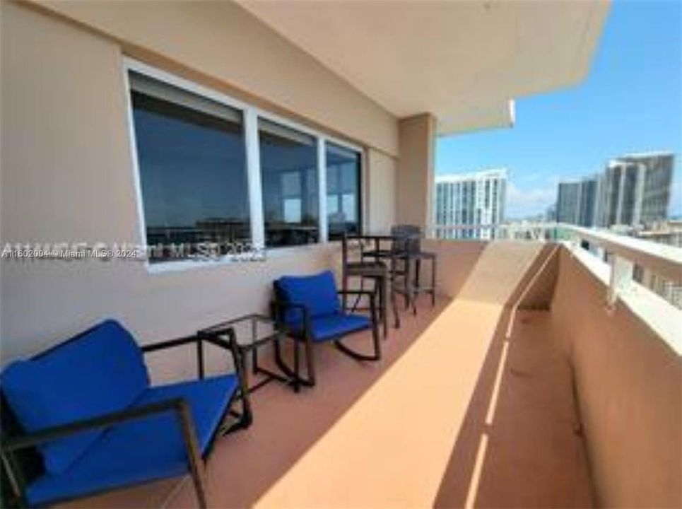 For Rent: $4,200 (2 beds, 2 baths, 1380 Square Feet)