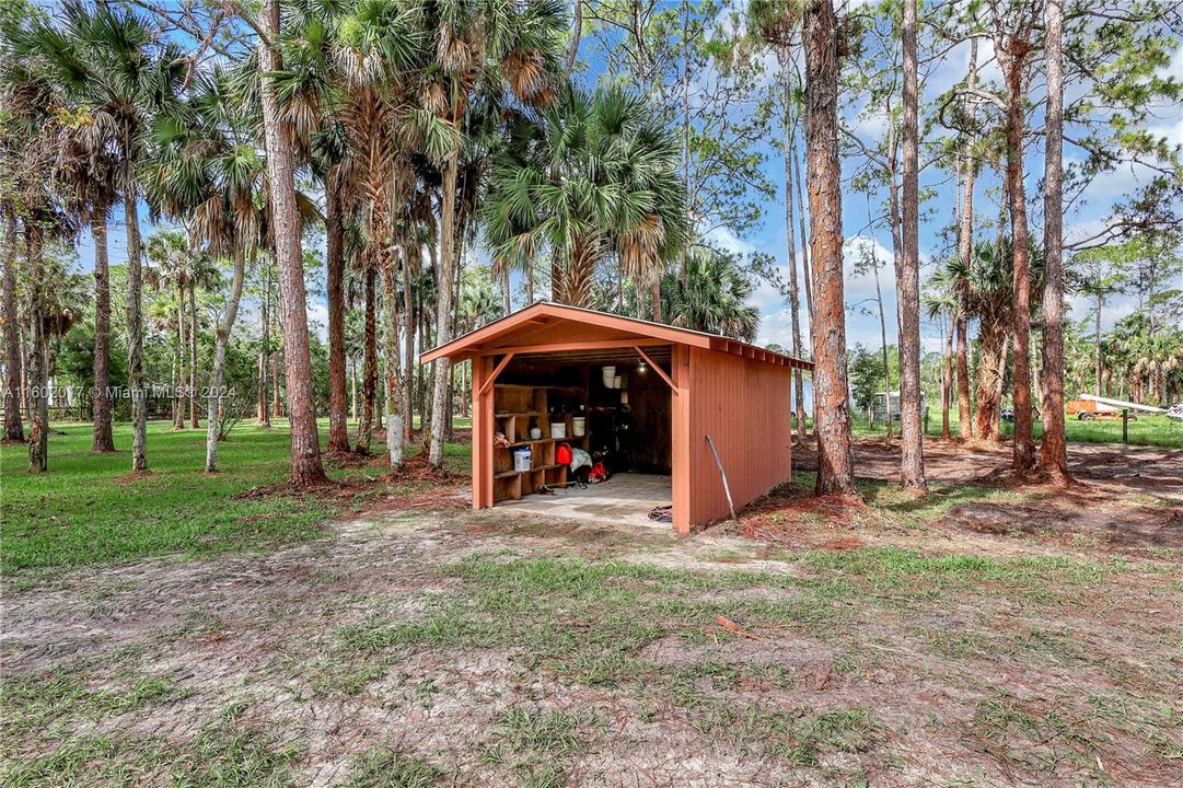 Recently Sold: $425,000 (1 beds, 1 baths, 728 Square Feet)