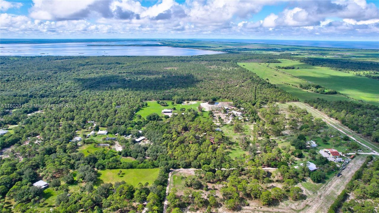 Recently Sold: $425,000 (1 beds, 1 baths, 728 Square Feet)