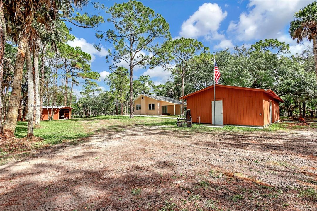 Recently Sold: $425,000 (1 beds, 1 baths, 728 Square Feet)