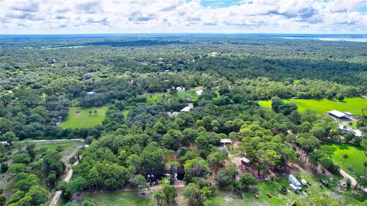 Recently Sold: $425,000 (1 beds, 1 baths, 728 Square Feet)