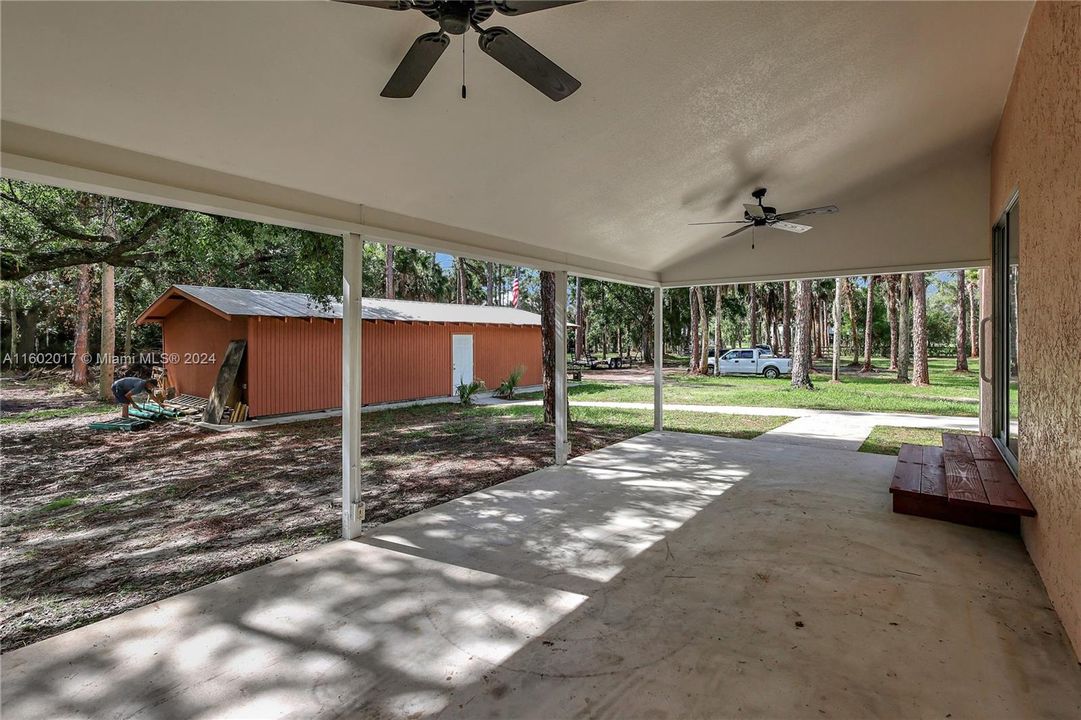 Recently Sold: $425,000 (1 beds, 1 baths, 728 Square Feet)