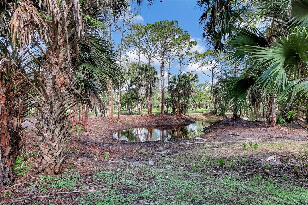 Recently Sold: $425,000 (1 beds, 1 baths, 728 Square Feet)