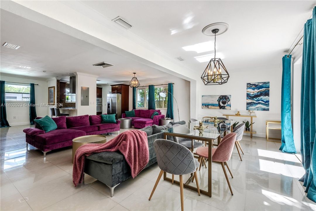 Active With Contract: $1,100,000 (4 beds, 3 baths, 0 Square Feet)