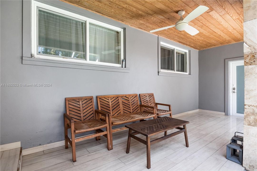 Active With Contract: $1,100,000 (4 beds, 3 baths, 0 Square Feet)