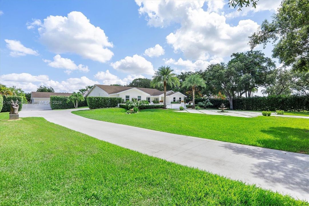 Active With Contract: $2,525,000 (6 beds, 4 baths, 4768 Square Feet)