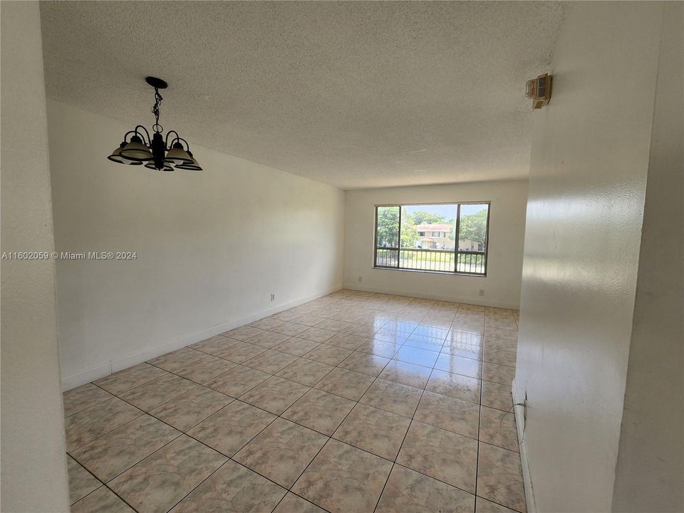 En Venta: $199,900 (2 camas, 2 baños, 768 Pies cuadrados)