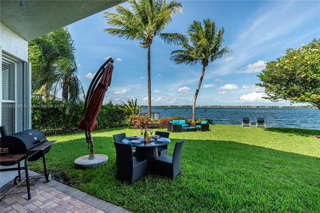 Active With Contract: $800,000 (4 beds, 3 baths, 2481 Square Feet)