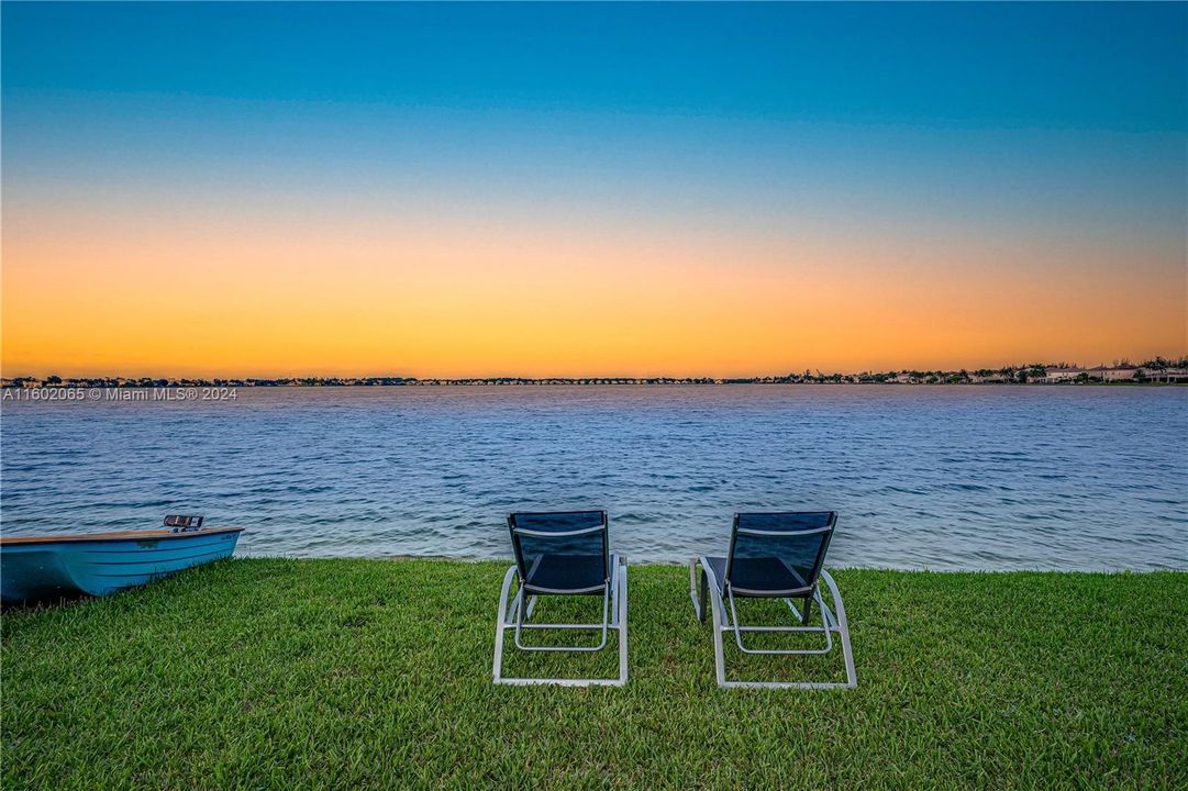 Active With Contract: $800,000 (4 beds, 3 baths, 2481 Square Feet)