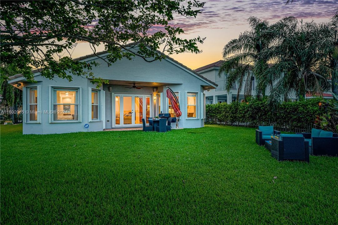 Active With Contract: $800,000 (4 beds, 3 baths, 2481 Square Feet)