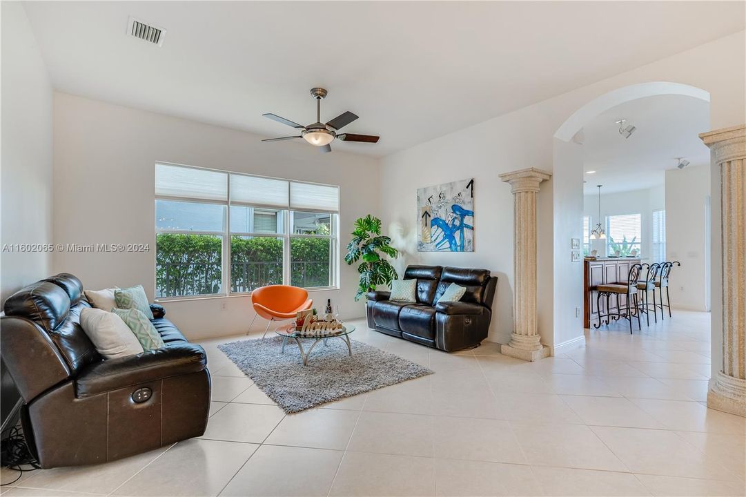 Active With Contract: $800,000 (4 beds, 3 baths, 2481 Square Feet)