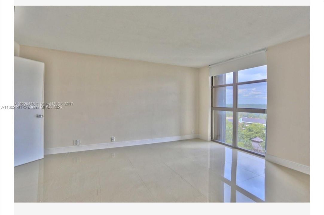 Active With Contract: $4,100 (2 beds, 2 baths, 1164 Square Feet)