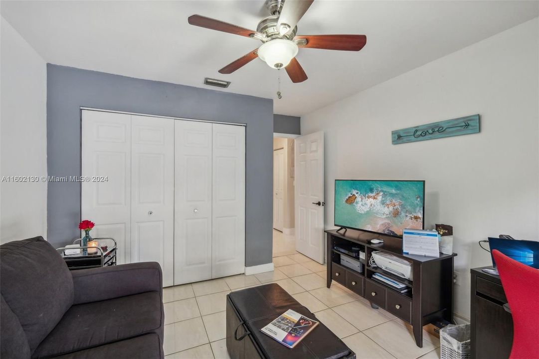 For Sale: $599,900 (2 beds, 2 baths, 1300 Square Feet)
