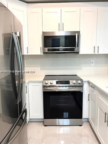 Recently Sold: $399,000 (3 beds, 2 baths, 1396 Square Feet)