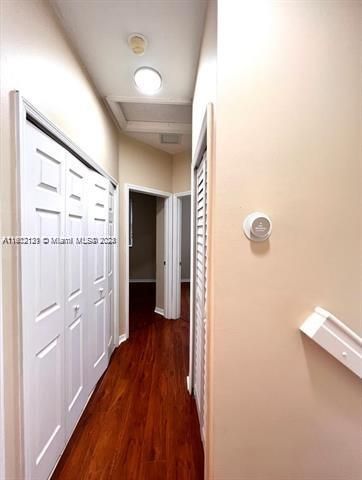 Recently Sold: $399,000 (3 beds, 2 baths, 1396 Square Feet)