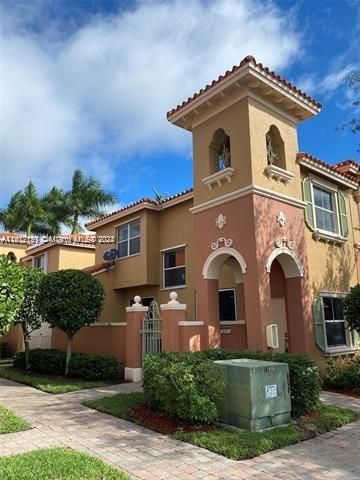 Recently Sold: $399,000 (3 beds, 2 baths, 1396 Square Feet)