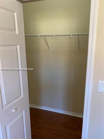 Recently Sold: $399,000 (3 beds, 2 baths, 1396 Square Feet)