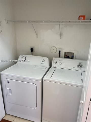 Recently Sold: $399,000 (3 beds, 2 baths, 1396 Square Feet)