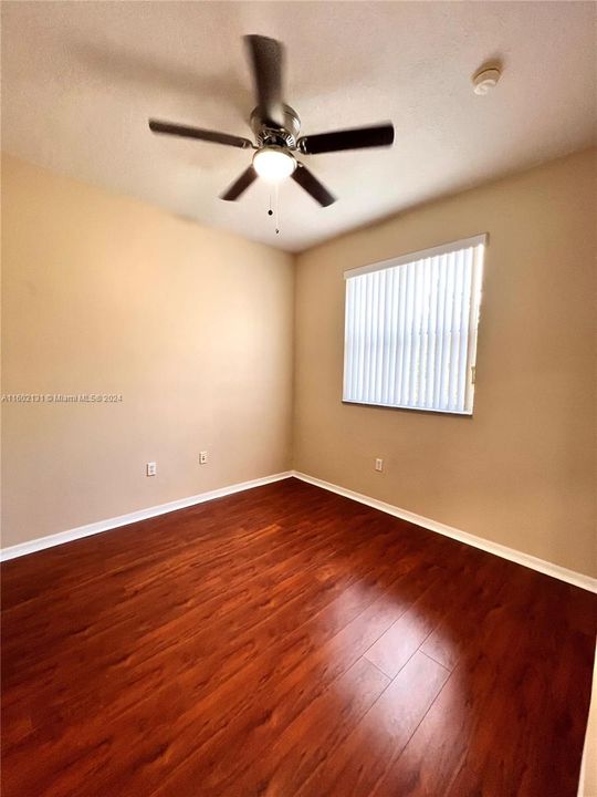 Recently Sold: $399,000 (3 beds, 2 baths, 1396 Square Feet)