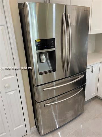 Recently Sold: $399,000 (3 beds, 2 baths, 1396 Square Feet)