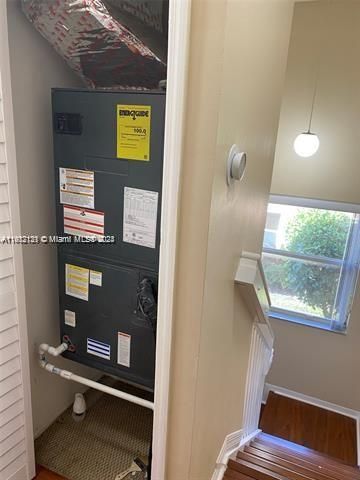 Recently Sold: $399,000 (3 beds, 2 baths, 1396 Square Feet)