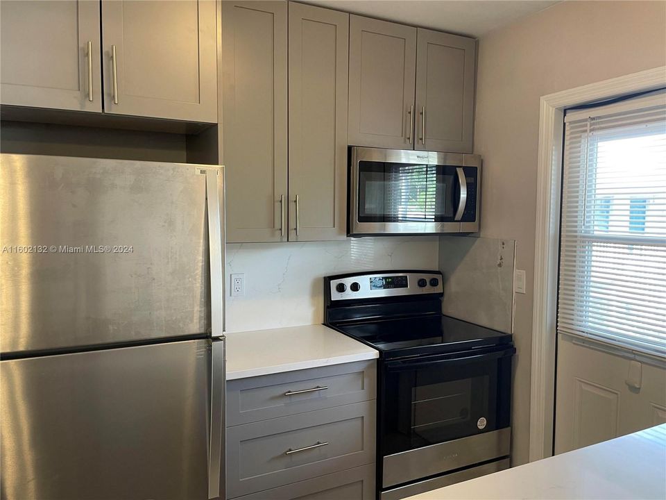 Recently Rented: $1,625 (1 beds, 1 baths, 615 Square Feet)
