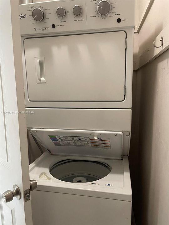 Recently Rented: $1,625 (1 beds, 1 baths, 615 Square Feet)