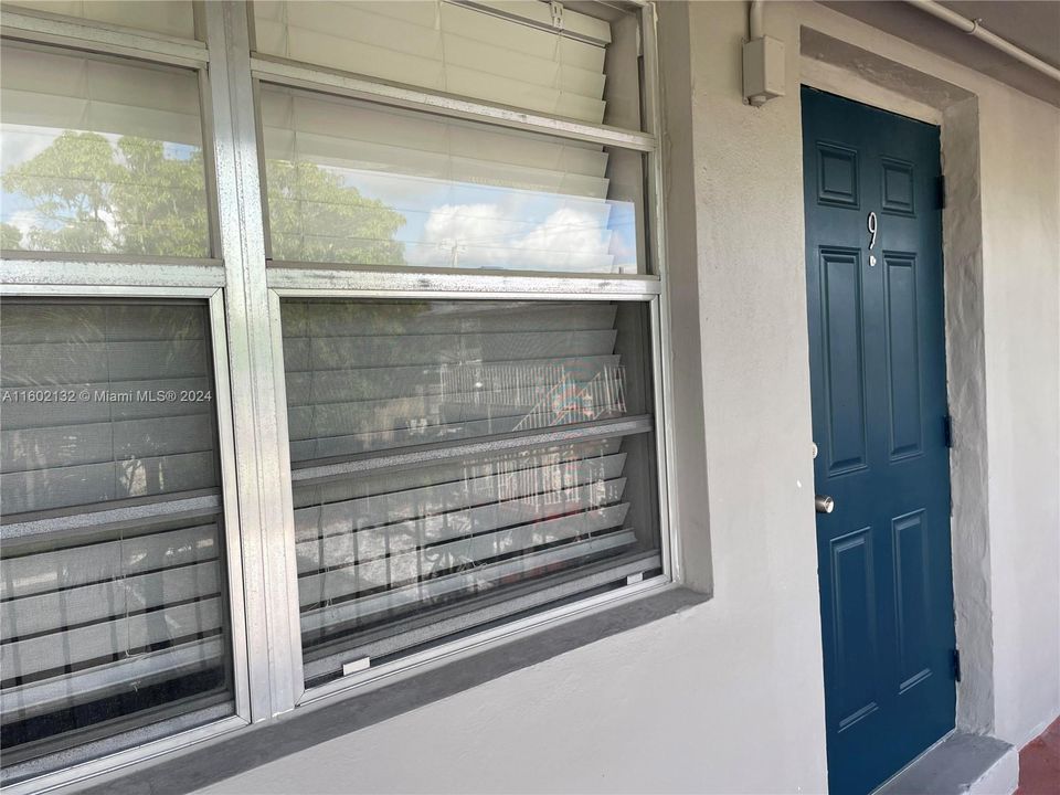 Recently Rented: $1,625 (1 beds, 1 baths, 615 Square Feet)