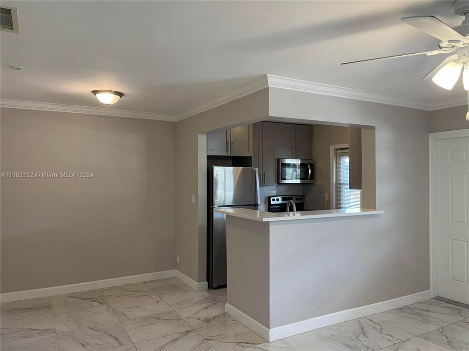 Recently Rented: $1,625 (1 beds, 1 baths, 615 Square Feet)