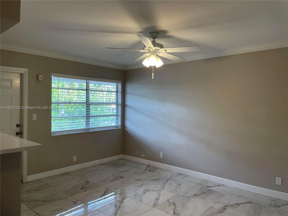 Recently Rented: $1,625 (1 beds, 1 baths, 615 Square Feet)